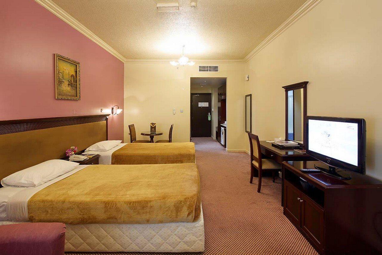 Al Bustan Hotel Sharjah Bagian luar foto