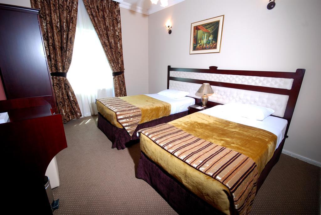 Al Bustan Hotel Sharjah Bagian luar foto