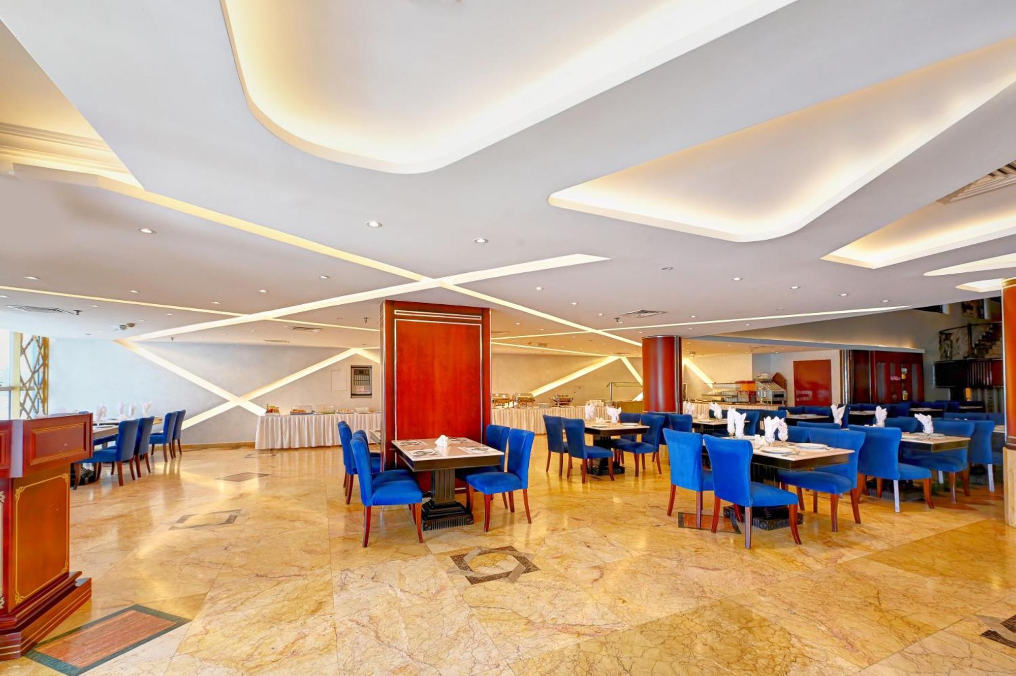 Al Bustan Hotel Sharjah Bagian luar foto