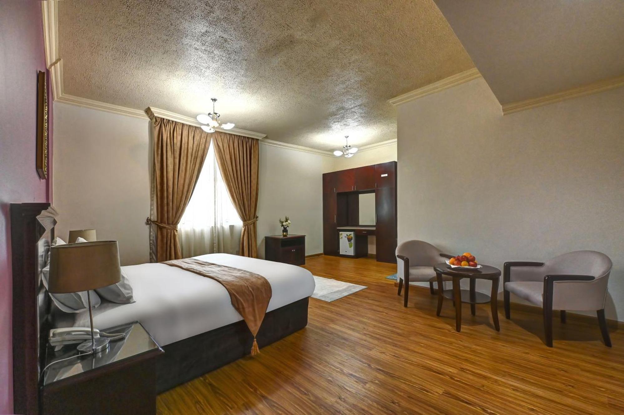 Al Bustan Hotel Sharjah Bagian luar foto