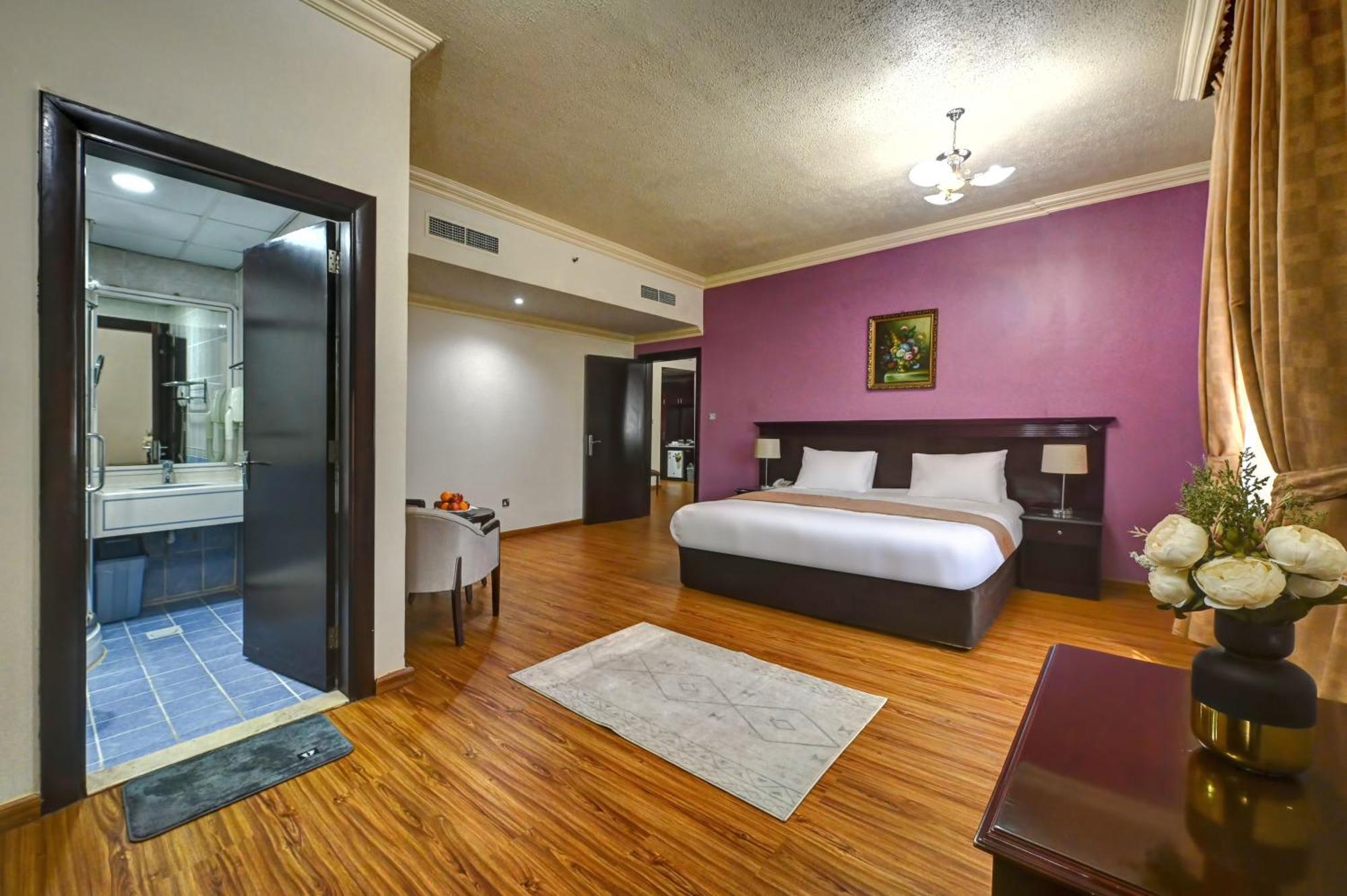 Al Bustan Hotel Sharjah Bagian luar foto