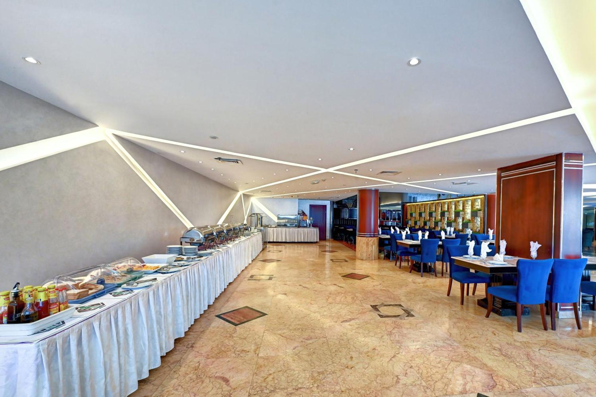 Al Bustan Hotel Sharjah Bagian luar foto