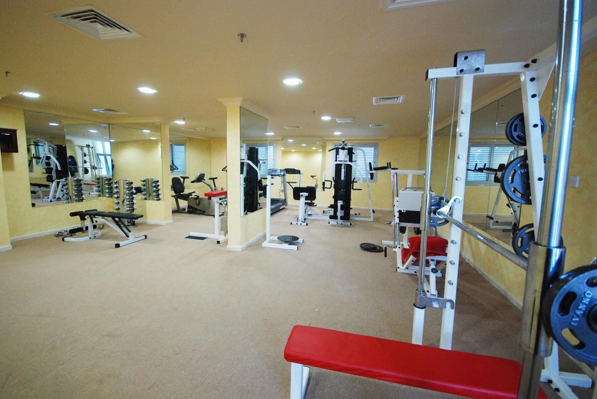 Al Bustan Hotel Sharjah Bagian luar foto